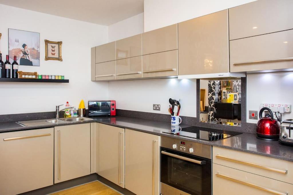Unique & Welcoming 2Bd Flat In Limehouse Apartment London Exterior photo